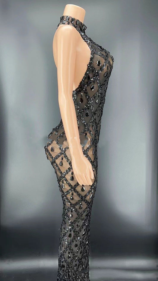 Robe diamant noir sur fond noir, costume de chanteuse de discothèque, costume de scène