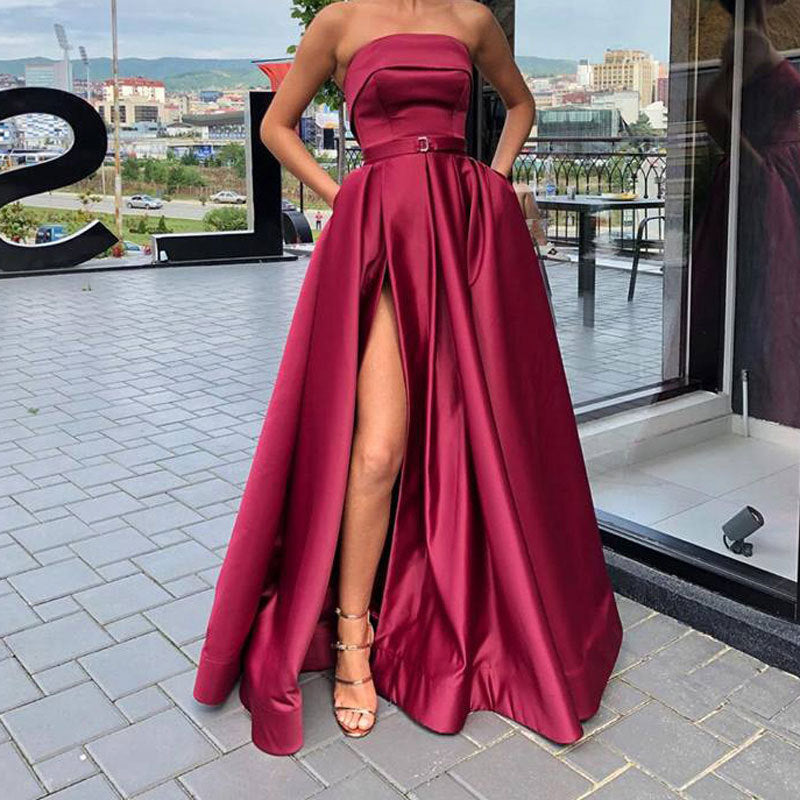 Robe de soirée longue en satin simple avec fente haute et fermeture éclair, sans bretelles