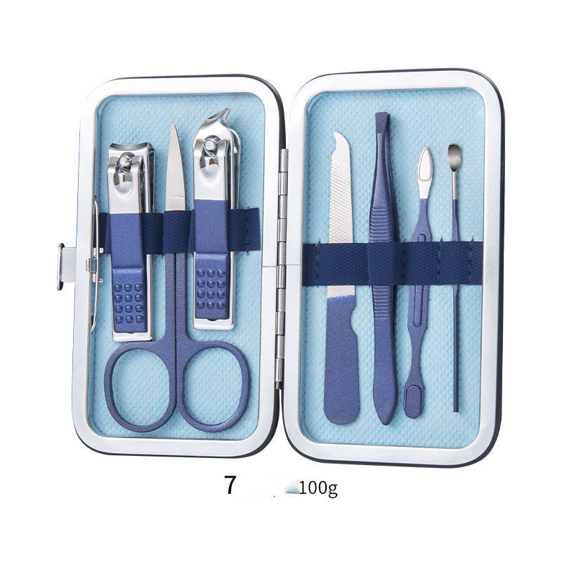 Ensemble d'outils: ciseaux professionnels, coupe-ongles, cure oreille et peau morte .Pinces pédicure