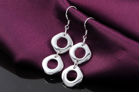 Bracelet carré boucle d'oreille et collier