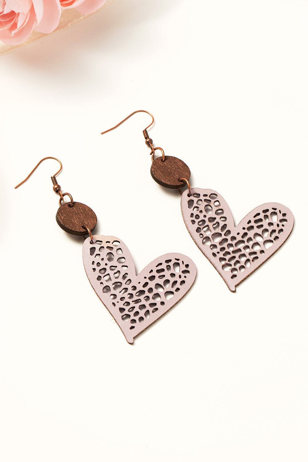 Boucles d'oreilles pendantes en forme de coeur creusé rose rouge pour la Saint-Valentin