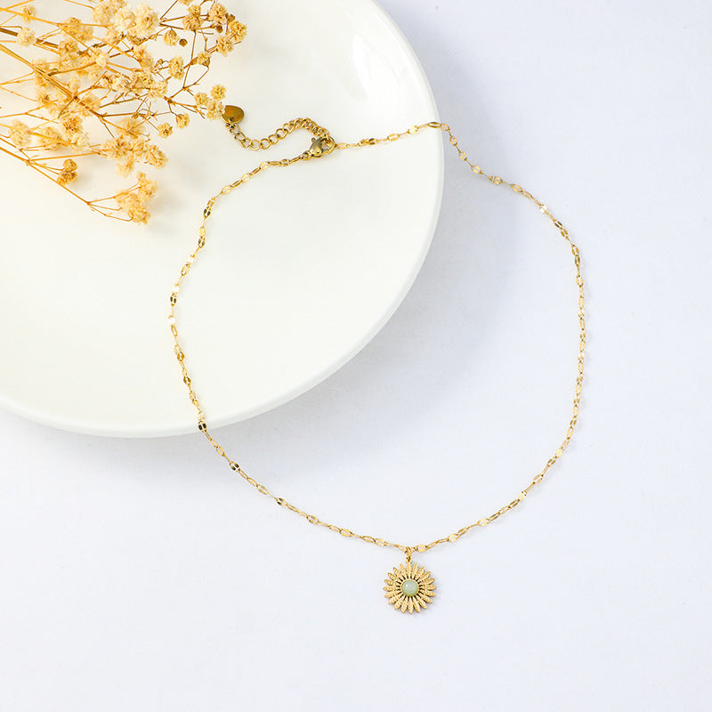 Petit collier soleil en acier inoxydable tendance or titane