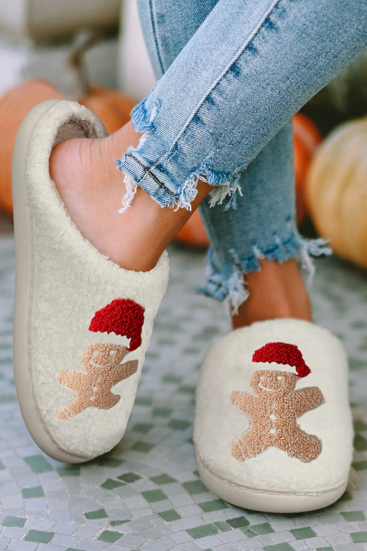 Chaussons en peluche « Homme en pain d'épices » de Noël blanc