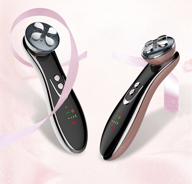 Roller, instrument de beauté avec vibrations pour massage et soins du visage.