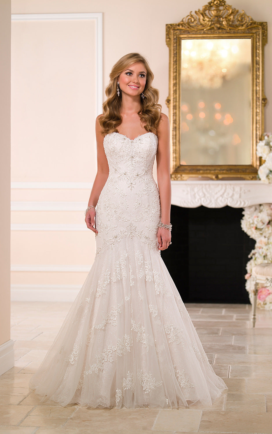 Robe de mariée traînante, haut tube, robe de mariée en dentelle