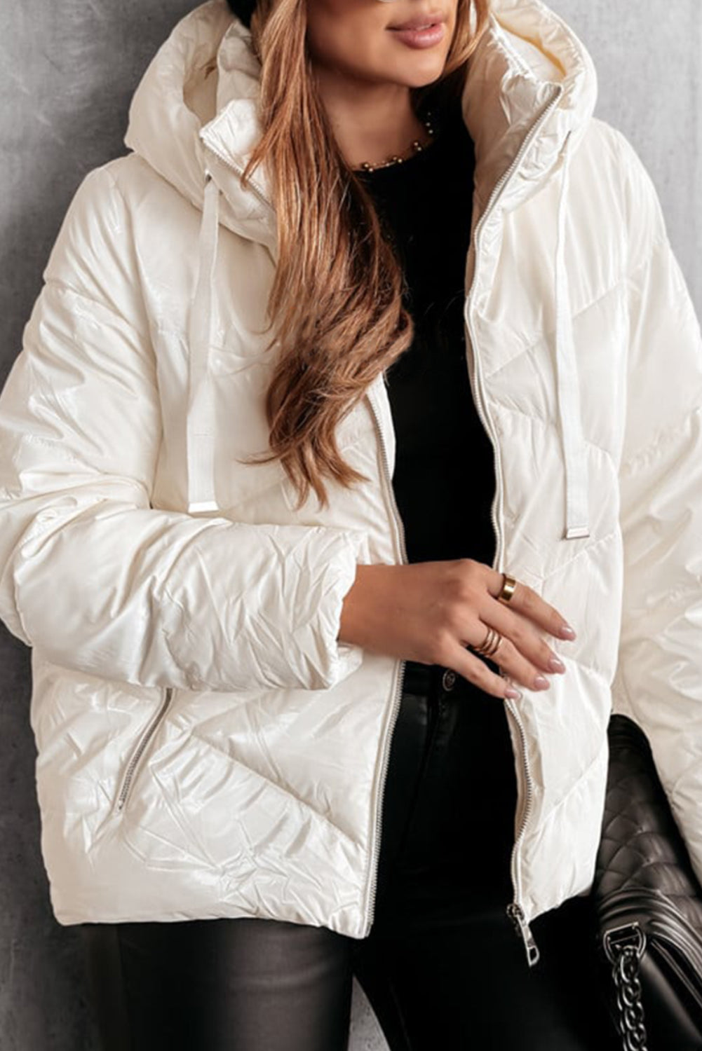 Manteau bouffant matelassé uni blanc avec capuche et fermeture à glissière