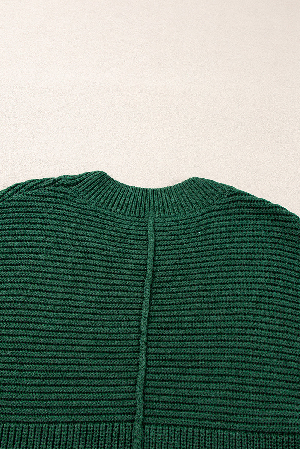 Pull à col ras du cou en tricot texturé vert noir avec manches lanternes