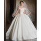 Robe de mariée en satin à épaules dénudées