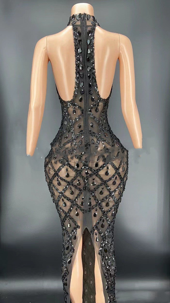 Robe diamant noir sur fond noir, costume de chanteuse de discothèque, costume de scène