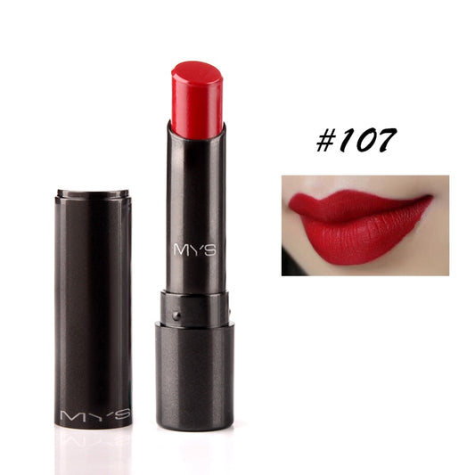 Rouge à lèvres mat MYS – Longue tenue, teinte, gloss, maquillage rouge.