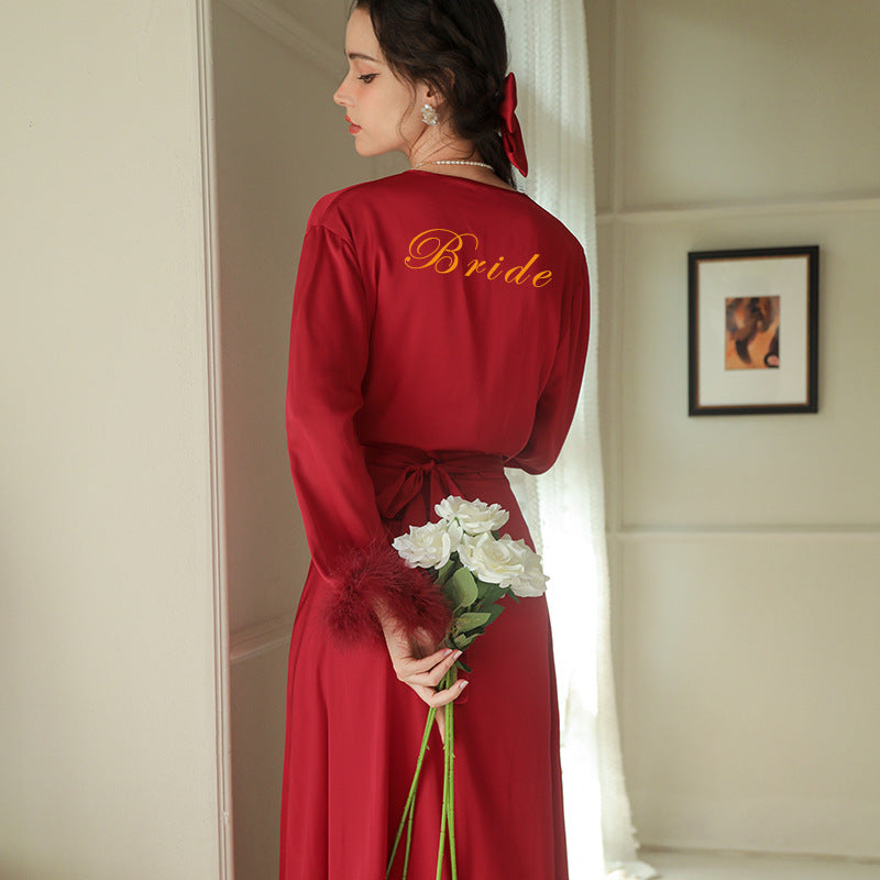 Robe de soirée longue en satin à plumes pour femme
