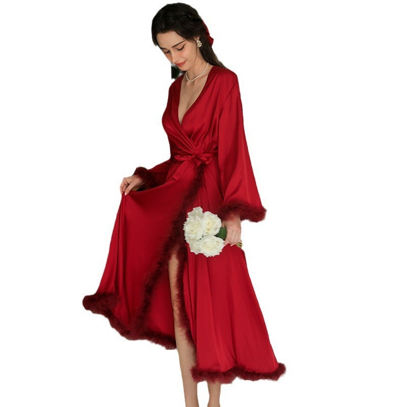 Robe de soirée longue en satin à plumes pour femme