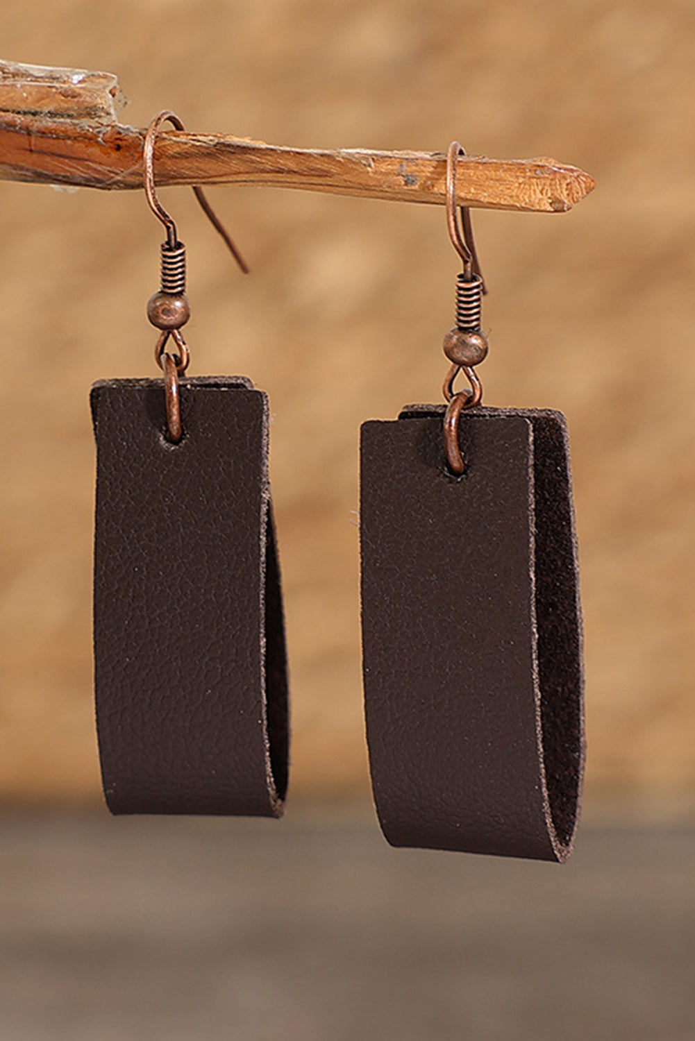 Pendants d'oreilles en cuir PU marron foncé