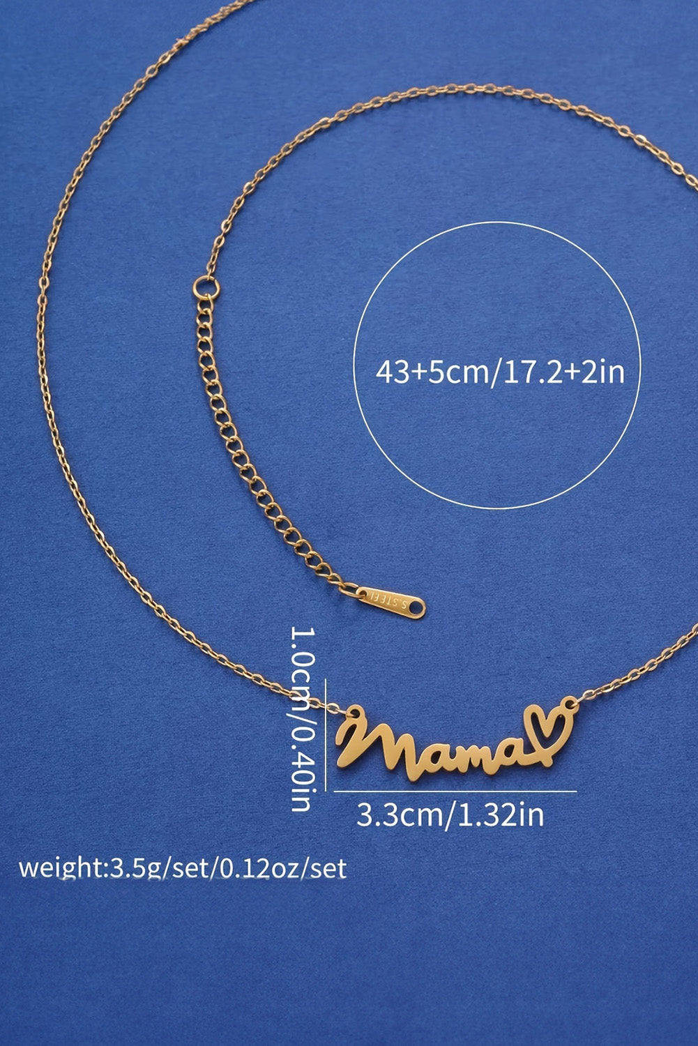 Collier à motif de cœur avec lettres Mama en or