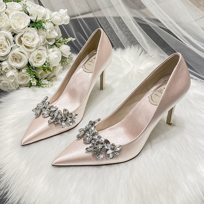 Chaussures de Mariée – Satin Champagne, Cristal & Talon Aiguille