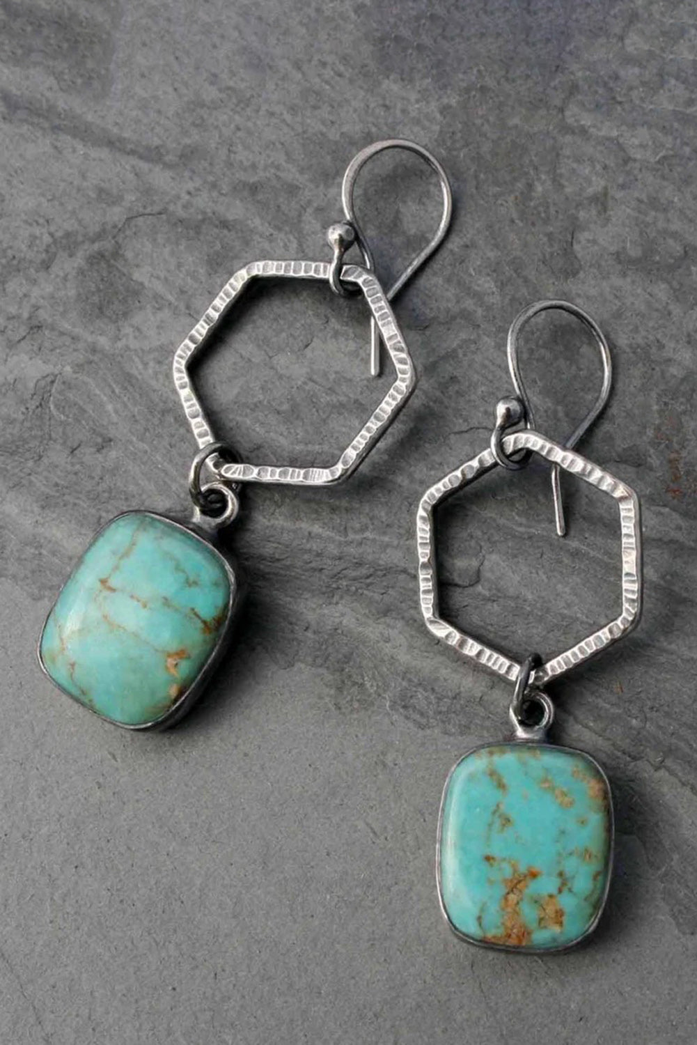 Pendants d'oreilles géométriques en turquoise vintage verte