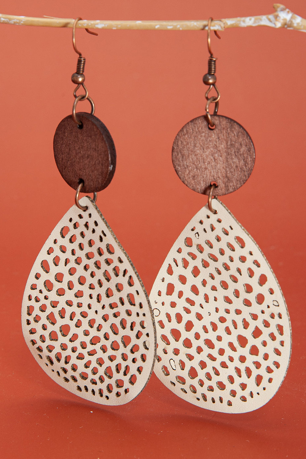 Boucles d'oreilles à crochets en forme de goutte d'eau découpée