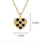 Collier avec pendentif en forme de coeur à damier en or