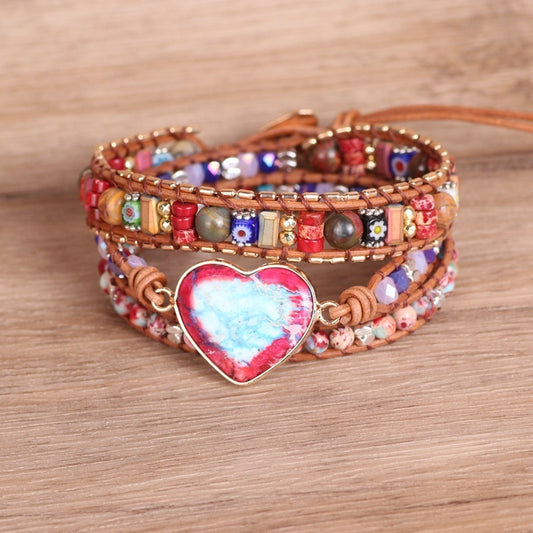 Bracelet multicouche en cuir tressé avec perles et pierres colorée