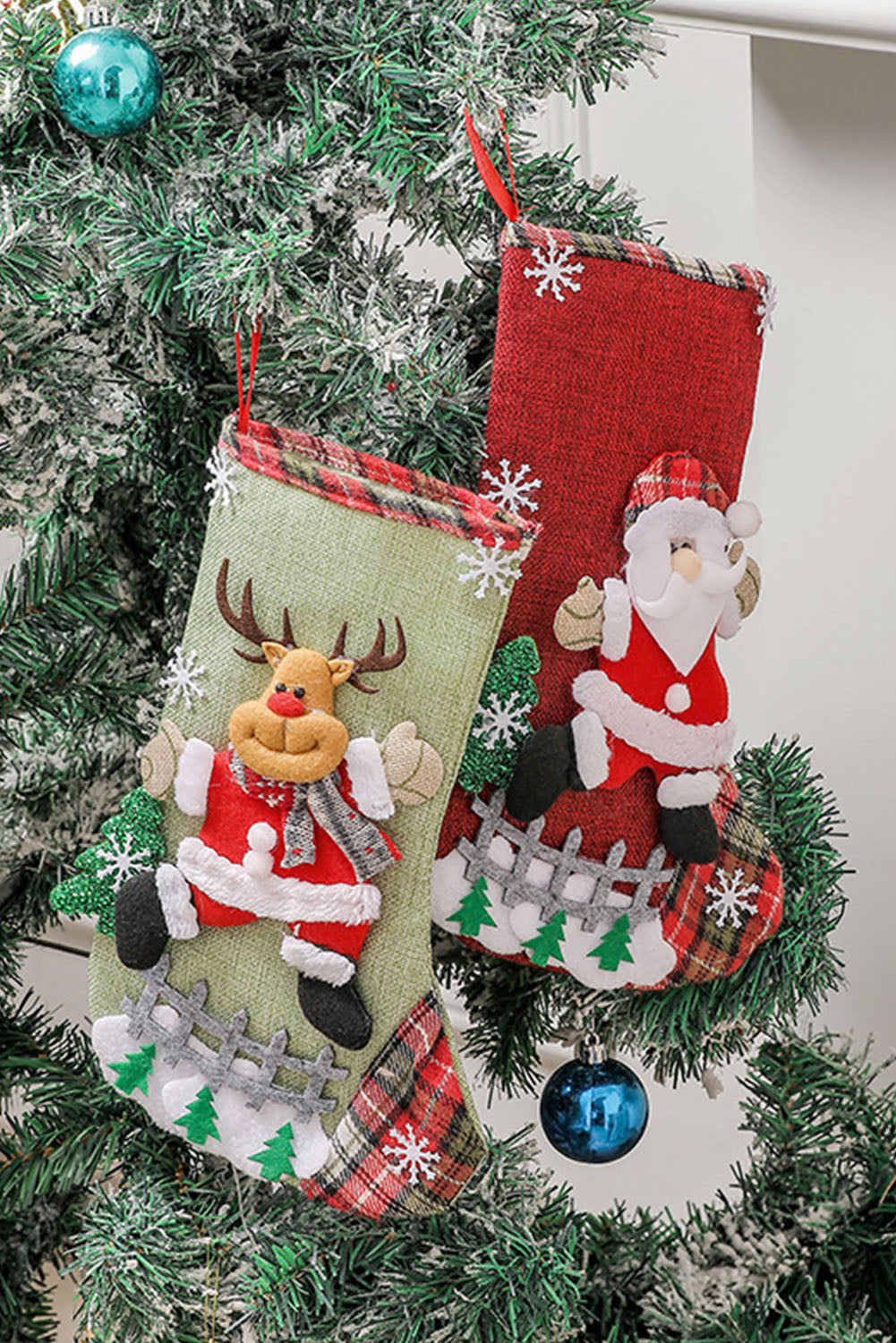 Chaussette de Noël rouge flamboyant pour décoration de la maison