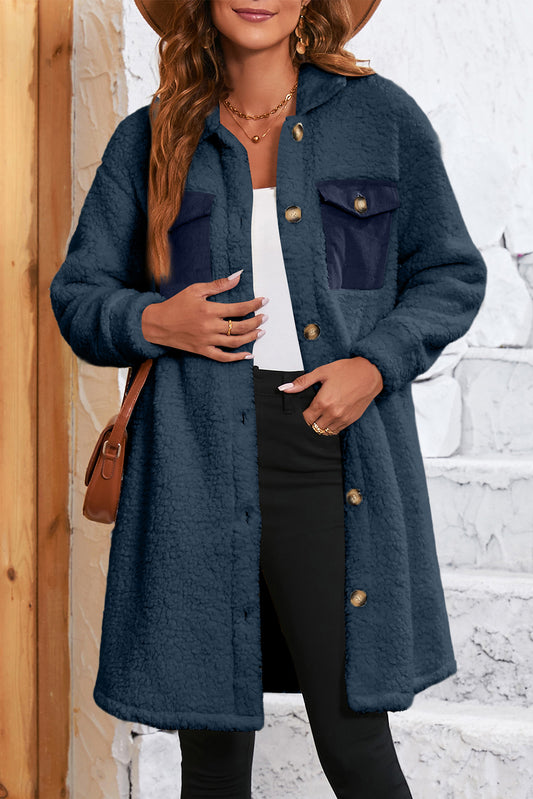 Manteau Teddy à simple boutonnage avec poche à rabat contrastée bleue