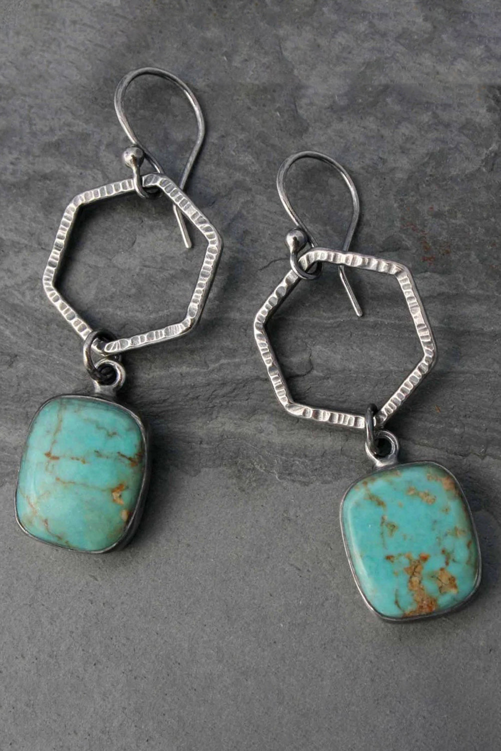 Pendants d'oreilles géométriques en turquoise vintage verte