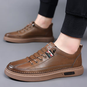 Chaussures homme tendance – Casual, respirantes, cuir souple, style skate.