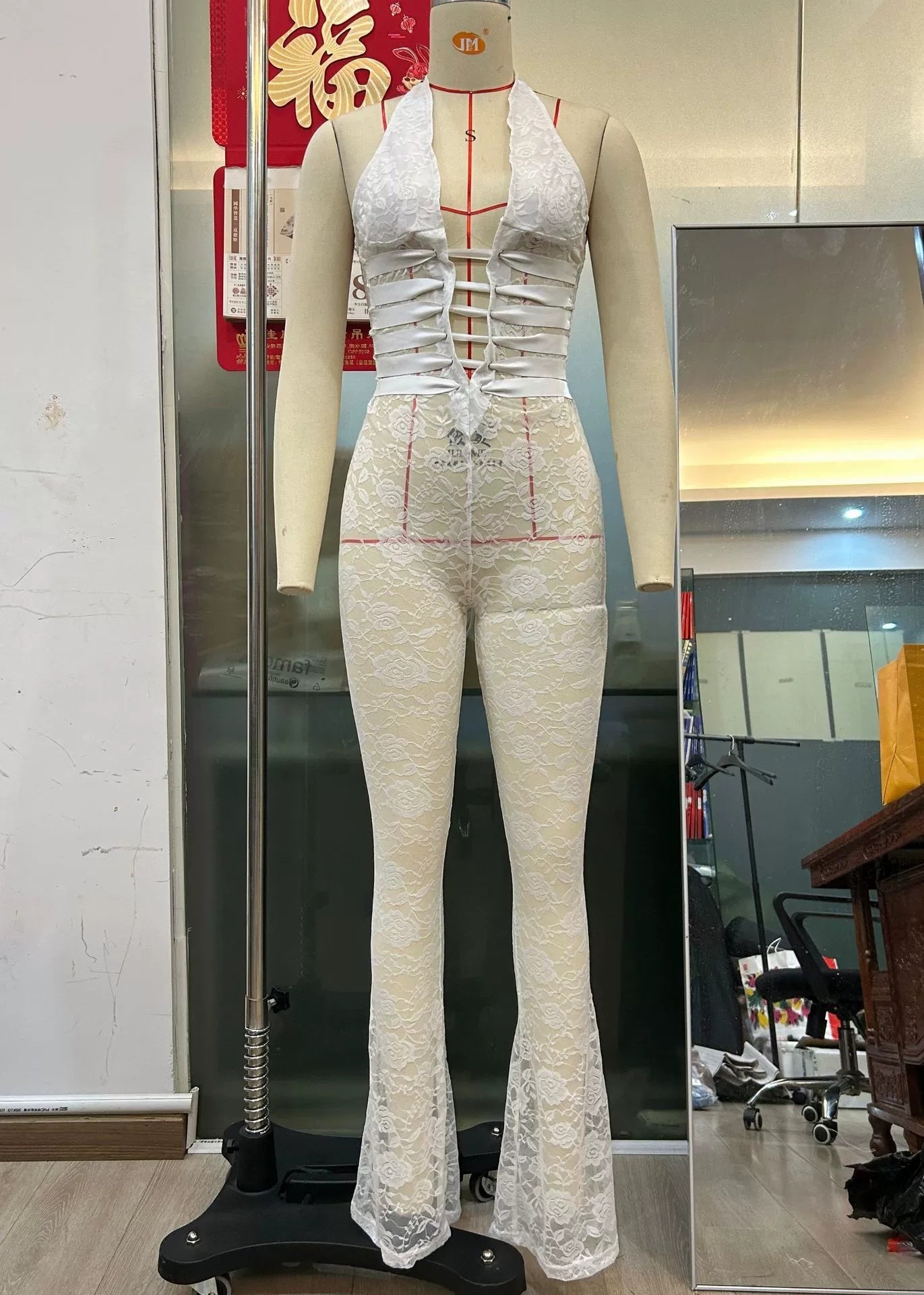 Combinaison slim dos nu en dentelle pour femmes avec corde en crosse