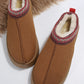 Chaussures à bout rond doublées de peluche en daim marron avec impression contrastée