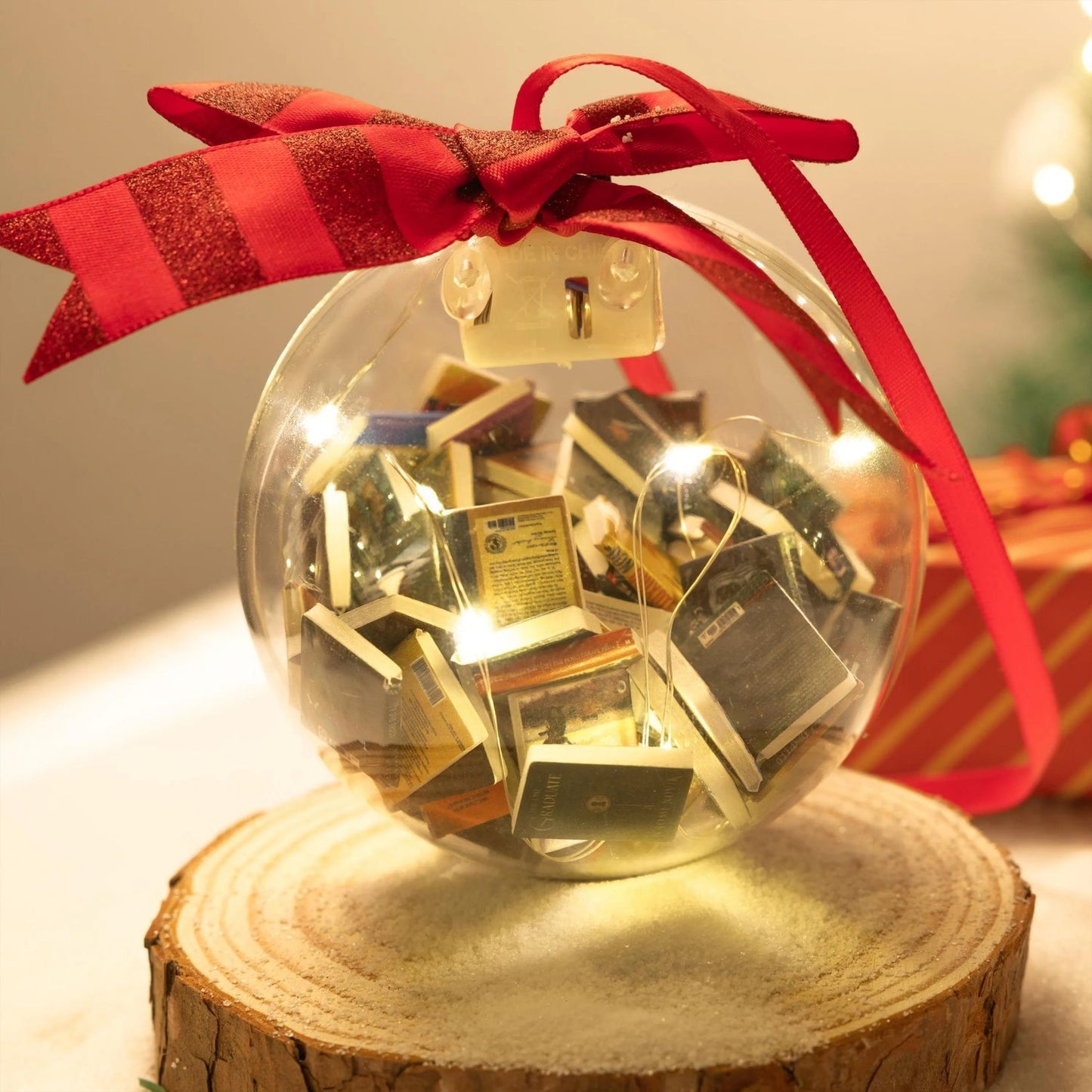 Décorations de Noël. Boule de Noël pendentif