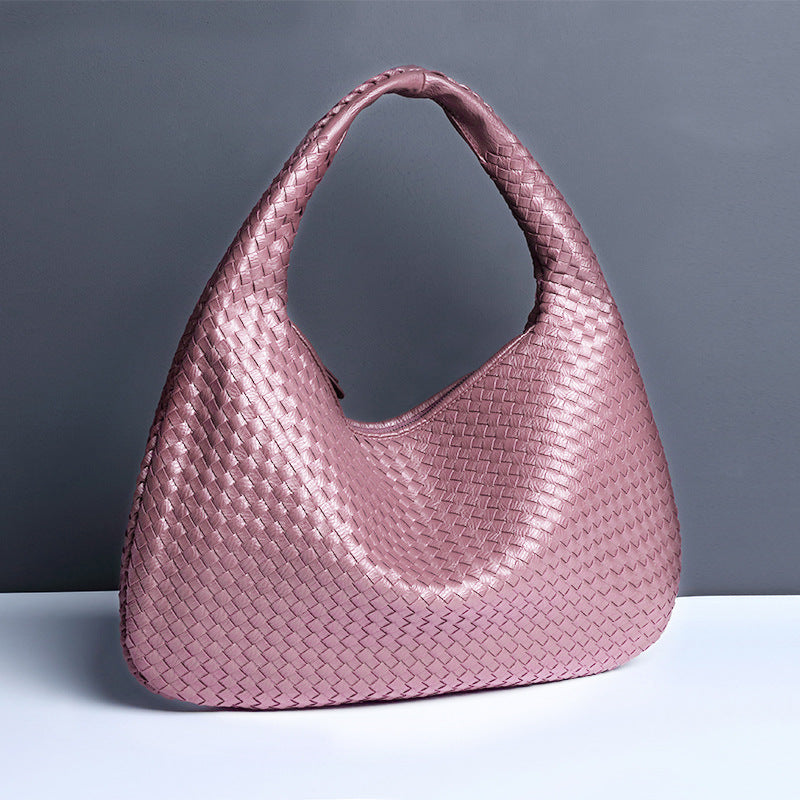 Sac Croissant Tissé à la Main – Élégance Mode & Porté Épaule