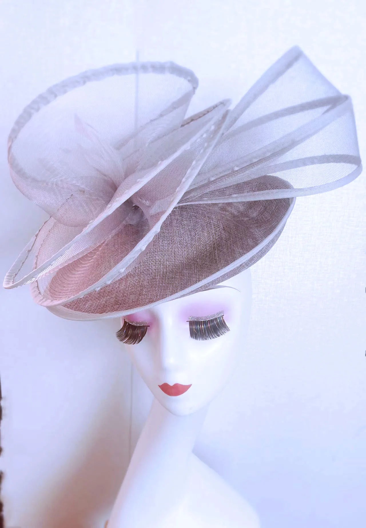 Fascinator Élégant avec Plumes – Chapeau de Mariage, Banquet & Cérémonie