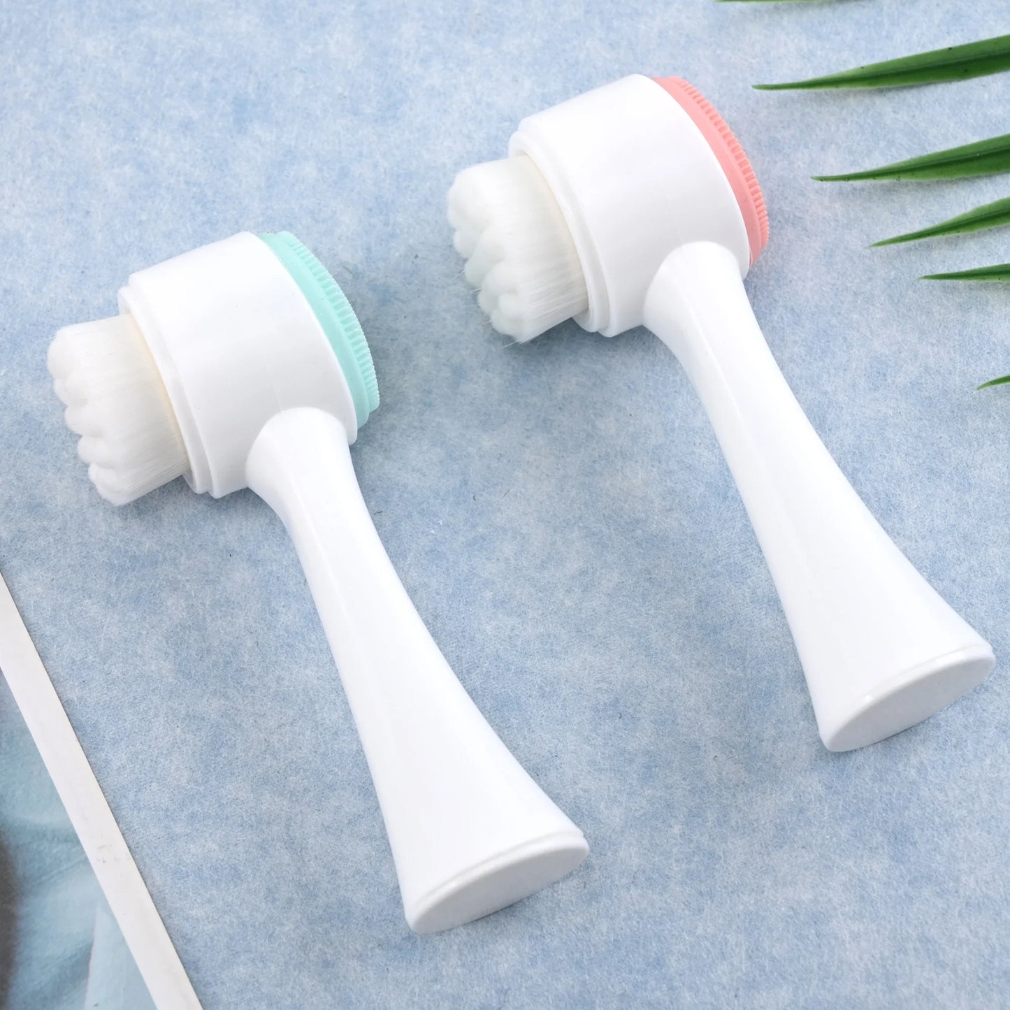 Brosse Visage 3D – Silicone Doux & Massage Nettoyant