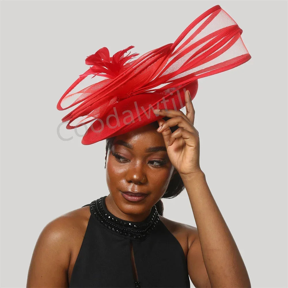 Fascinator Derby Élégant – Plumes & Raffinement