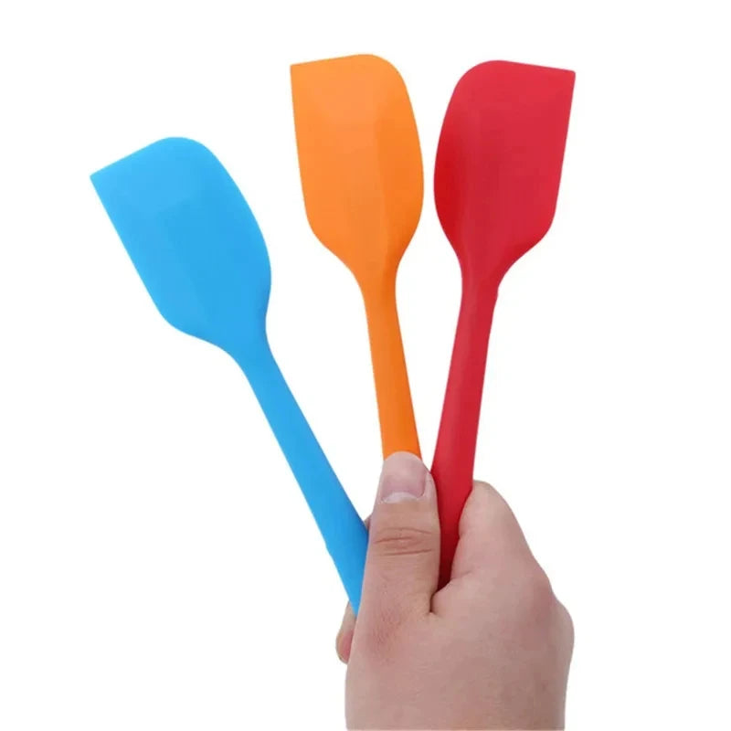 Spatule Silicone Résistante à la Chaleur avec Manche Intégré