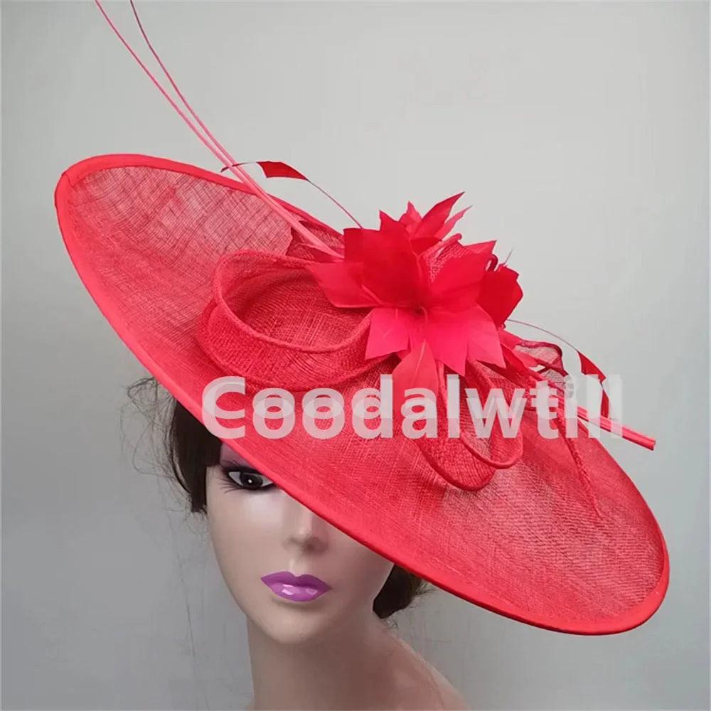 Grand Chapeau Fascinator avec Plumes – Élégance Derby, Mariage & Cérémonie