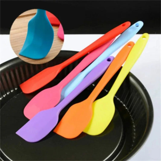 Spatule Silicone Résistante à la Chaleur avec Manche Intégré