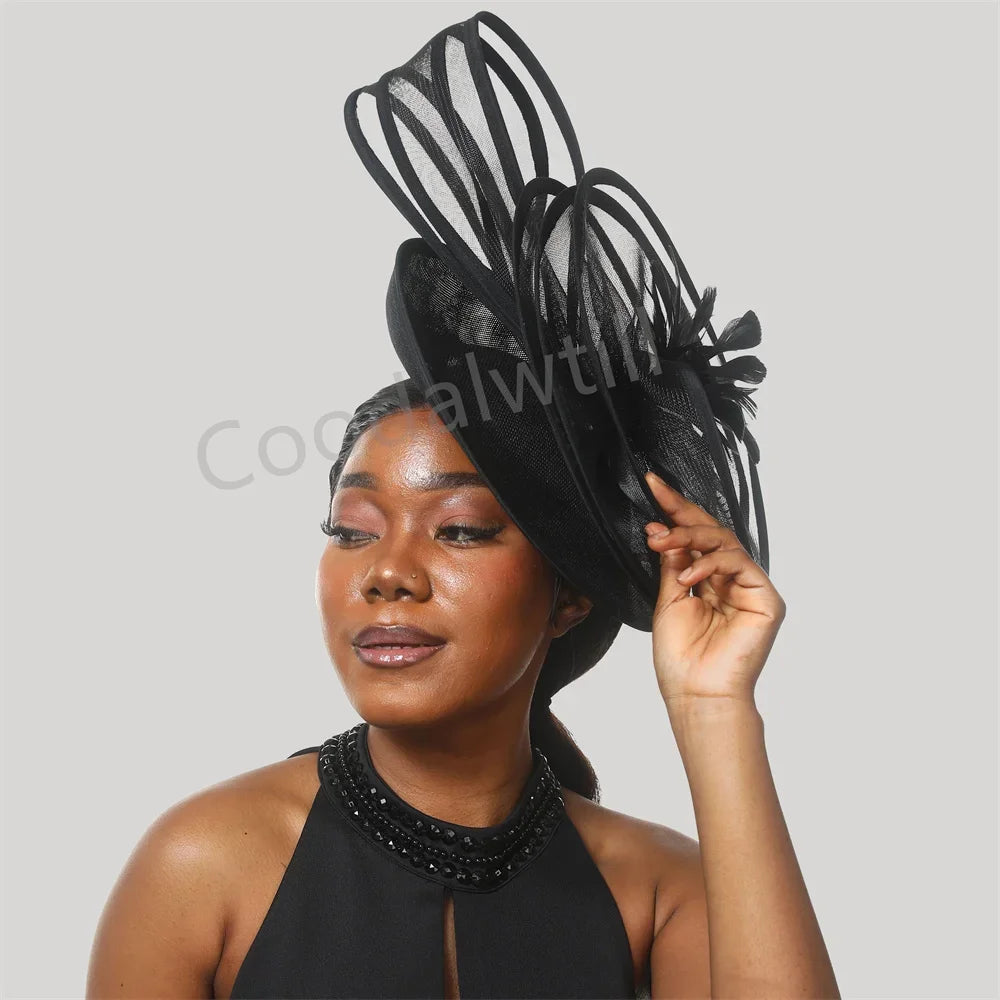 Fascinator Derby Élégant – Plumes & Raffinement