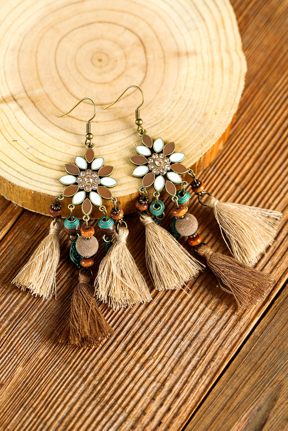 Boucles d'oreilles pendantes en perles Boho avec pompons en châtaignier