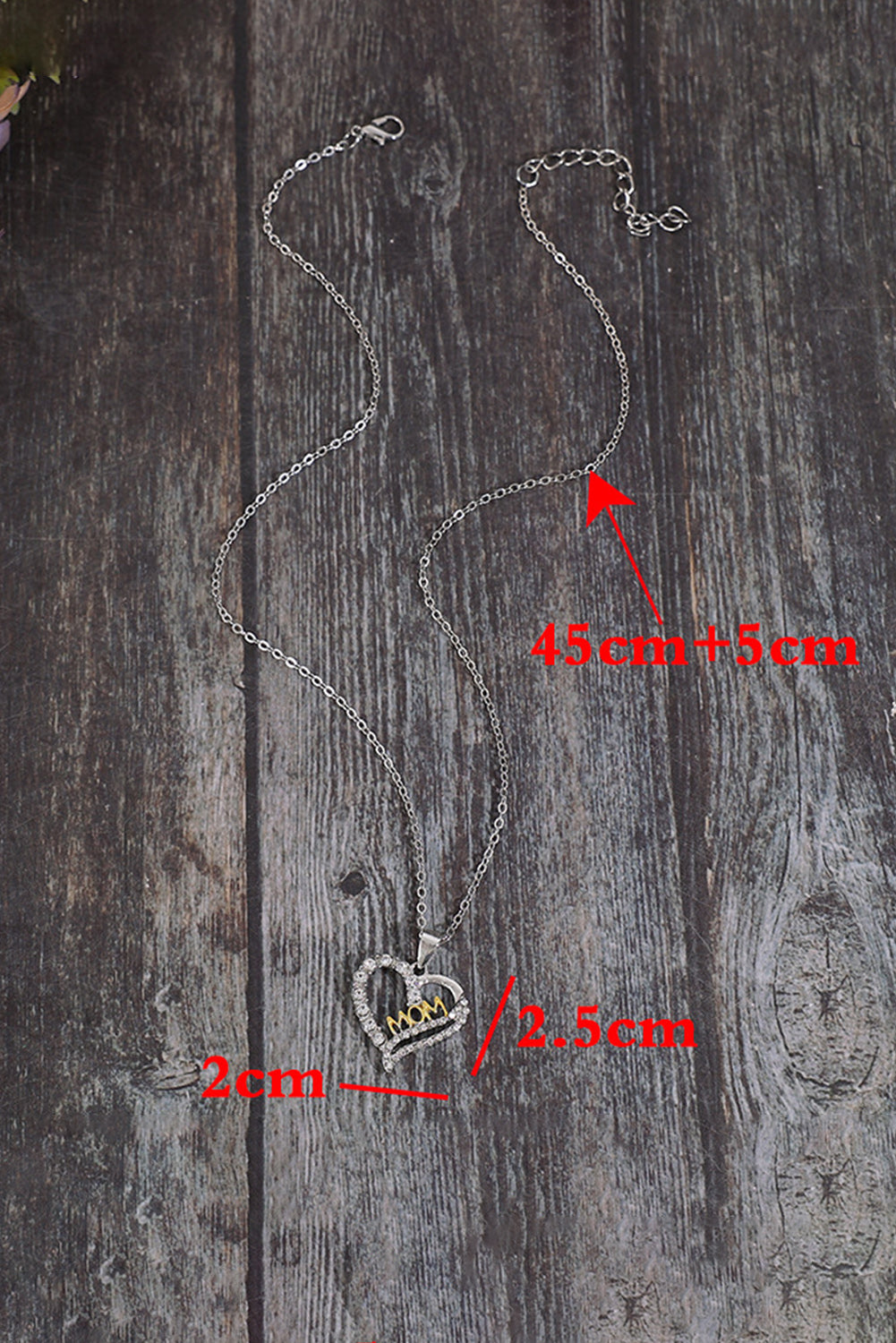 Collier en alliage argenté avec lettre d'amour MOM en strass