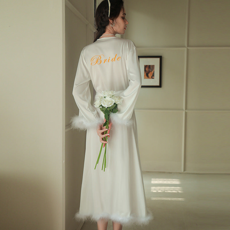 Robe de soirée longue en satin à plumes pour femme