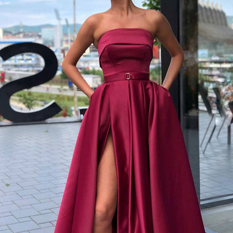 Robe de soirée longue en satin simple avec fente haute et fermeture éclair, sans bretelles