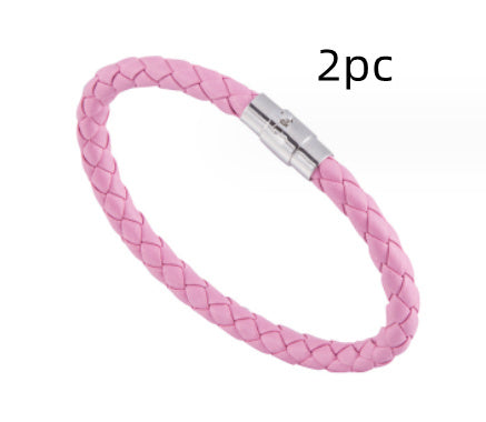 Bracelet tissé en cuir clouté