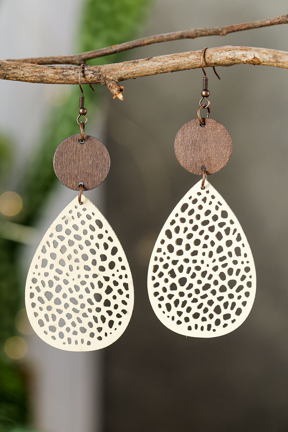 Boucles d'oreilles à crochets en forme de goutte d'eau découpée