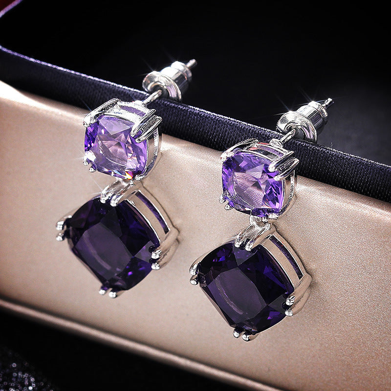 Boucles d'oreilles élégantes mystérieuses en zircon carré violet