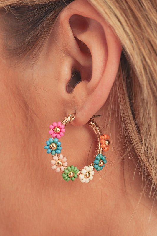 Boucles d'oreilles goutte d'eau en perles de fleurs roses contrastées de forme ronde